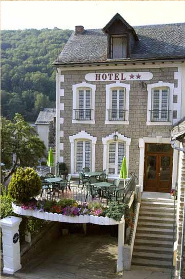 Hotel Des Voyageurs Saint-Chély-dʼAubrac Εξωτερικό φωτογραφία